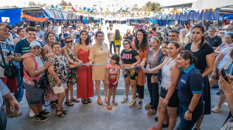 Moreno inauguró el Mercado Popular Multiplicar y el predio ferial de Cuartel V