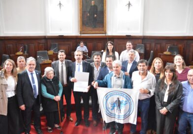 El Concejo Deliberante declaró de Interés Municipal el libro «Recuperar Malvinas” de Alejo Ramos Padilla