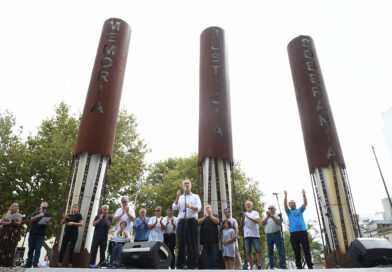 Alak participó de un emotivo acto homenaje a los caídos de Malvinas