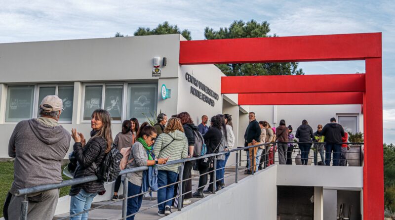 Con más de 140 alumnas y alumnos comenzó el programa MH Digital