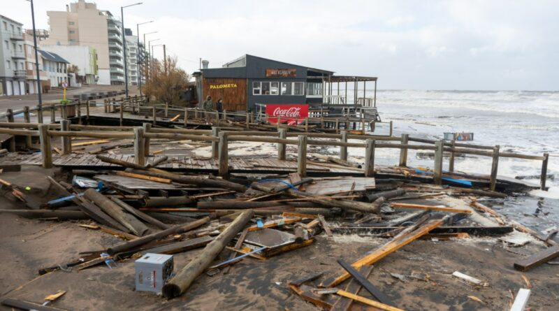 Monte Hermoso convoca a una jornada ecológica y solidaria para recuperar la playa tras la sudestada