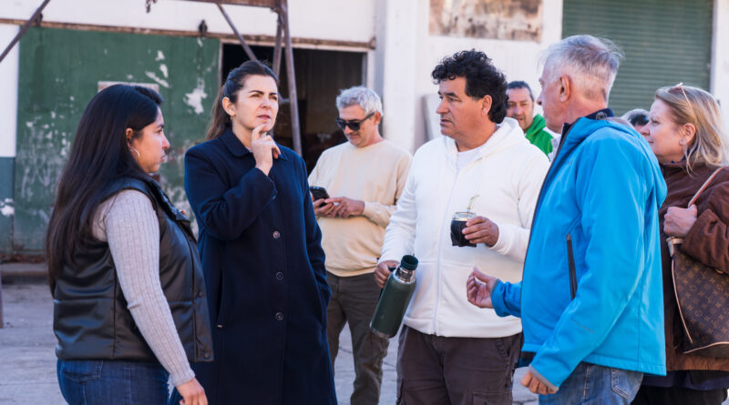Mariel Fernández recorrió espacios cooperativos e industriales de Cañuelas