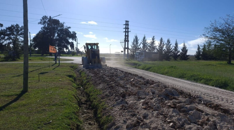 La Municipalidad avanza con obras viales e hidráulicas en el barrio La Hermosura de Arana