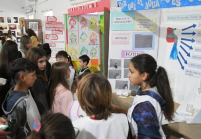 La Secretaría de Salud organizó una Feria de Ciencias Escolar sobre prevención de consumos problemáticos