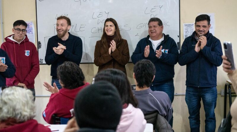 Mariel Fernández en Lomas de Zamora: recorrió espacios educativos, comunitarios y productivos