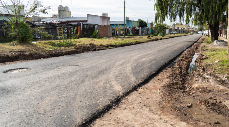 Avanzan las obras de asfalto en Moreno