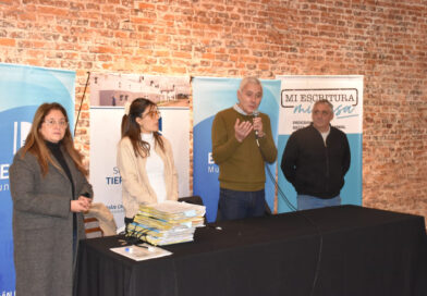Se realizó un nuevo acto de Firma de Escrituras de propiedad