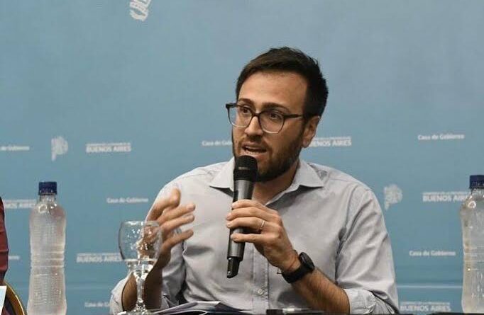 Manifiesto por una IA soberana y humanista: herramientas y principios para hacer comunidad en la cuarta revolución industrial
