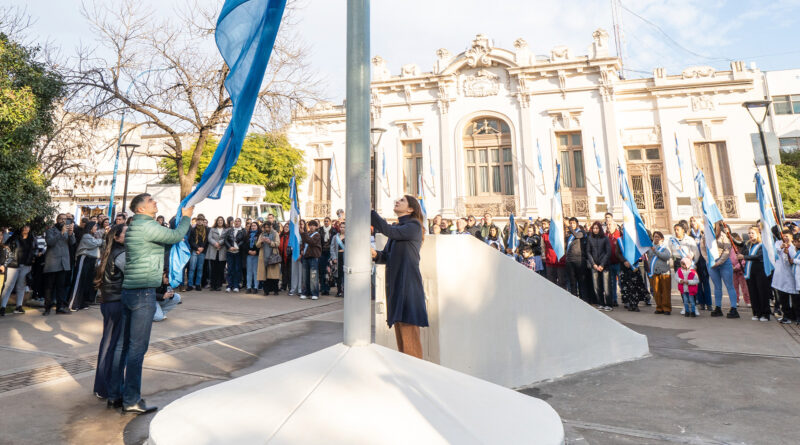 Mariel Fernández encabezó actividades para fortalecer la identidad, la cultura y la educación del distrito