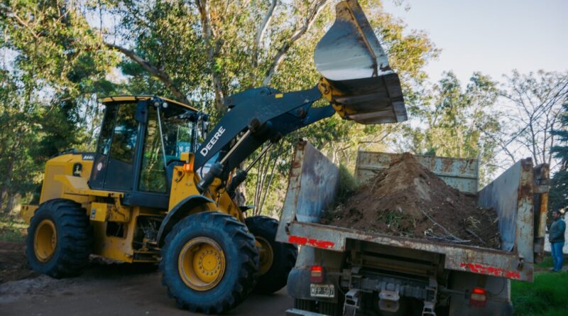 El Municipio comenzó la limpieza del Camino Sinuoso Este para su puesta en valor