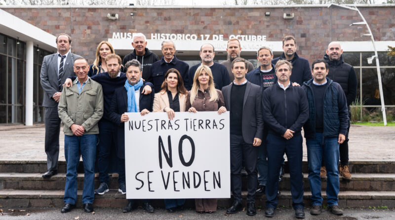 Mariel Fernández participó de una reunión con intendentes en San Vicente