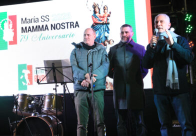 Con la presencia de Alak, la comunidad italiana celebró el 79° aniversario de la Mamma Nostra