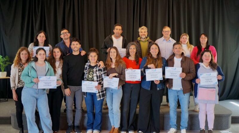 El municipio y ADEPROTUR entregaron $11,5 millones en subsidios a cooperadoras educativas