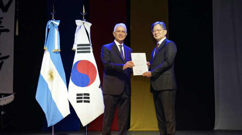 Con la presencia de Alak y el embajador de Corea, comenzó la Semana de la Cultura Coreana en La Plata